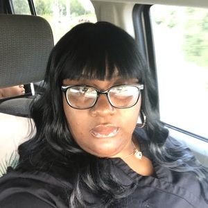 Meet your Posher, Whitney